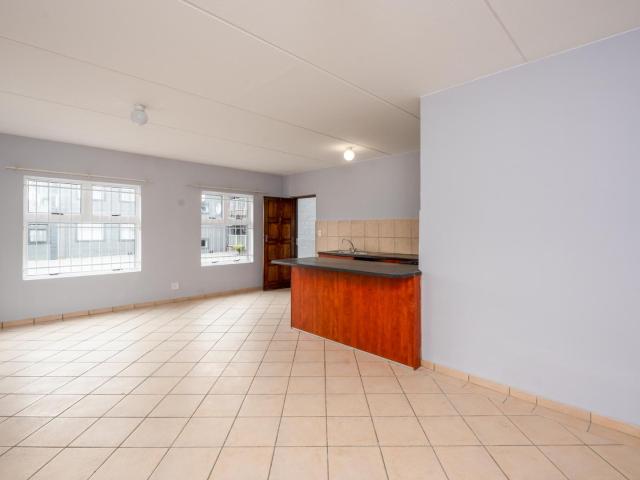 Apartment For Sale in Cloetesville