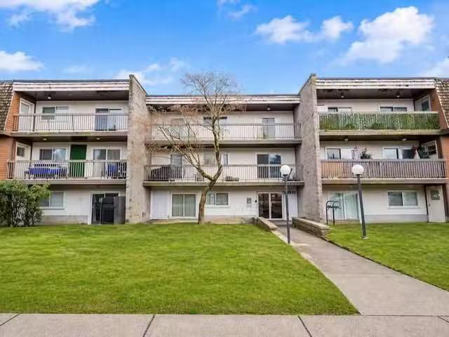 Apartment for sale in Abbotsford, Abbotsford, 105 33850 Fern S.