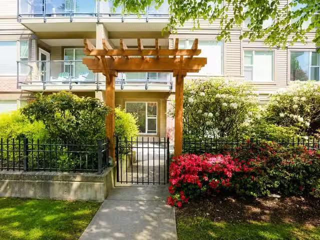 Apartment for sale in Abbotsford, Abbotsford, 108 33539 Hollan.