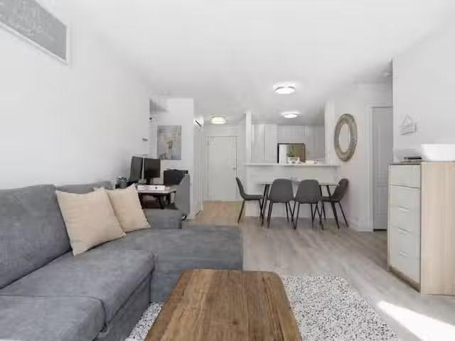 Apartment for sale in Abbotsford, Abbotsford, 131 33173 Old Ya.