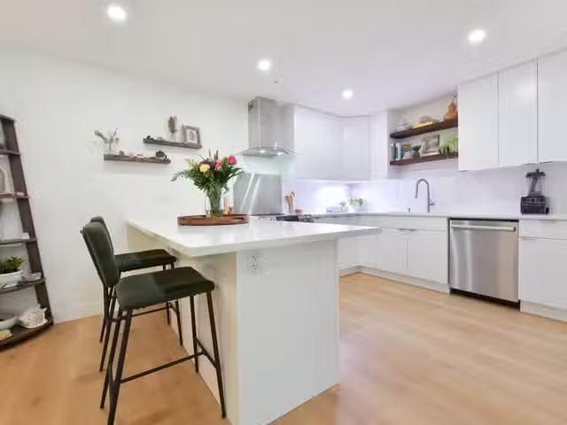 Apartment for sale in Abbotsford, Abbotsford, 203 2700 Mc Call.