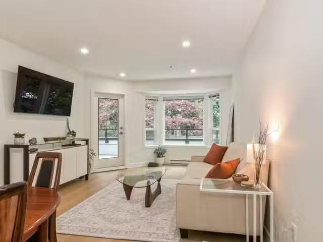 Apartment for sale in Abbotsford, Abbotsford, 203 2700 Mc Call.