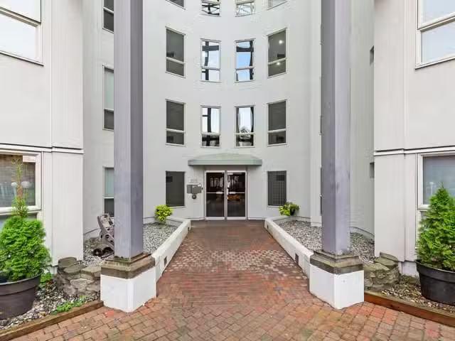 Apartment for sale in Abbotsford, Abbotsford, 208 2575 Ware St.