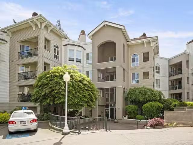Apartment for sale in Abbotsford, Abbotsford, 208 3176 Gladwin.