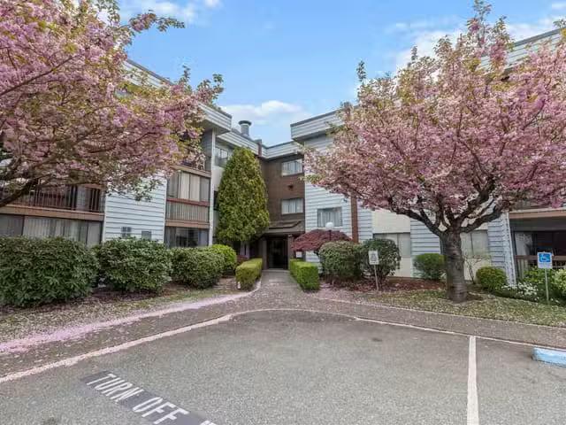 Apartment for sale in Abbotsford, Abbotsford, 307 2279 Mc Call.