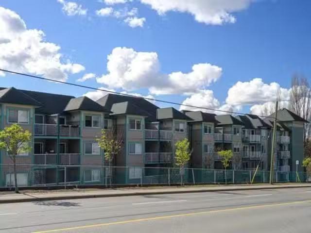 Apartment for sale in Abbotsford, Abbotsford, 312 33960 Old Ya.