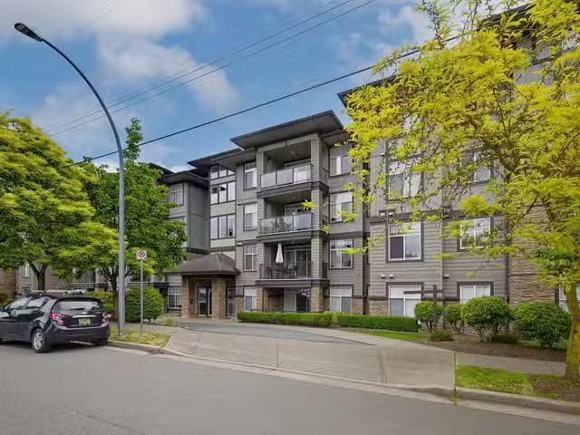 Apartment for sale in Abbotsford, Abbotsford, 403 2068 Sandalw.