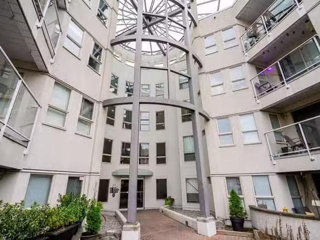Apartment for sale in Abbotsford, Abbotsford, 401 2575 Ware St.