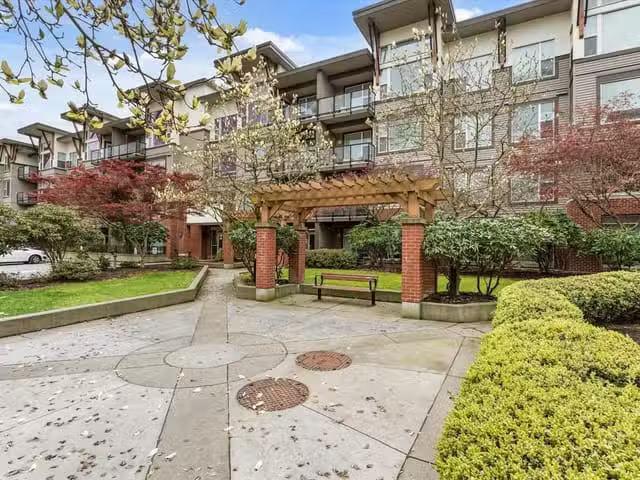 Apartment for sale in Abbotsford, Abbotsford, 412 33539 Hollan.