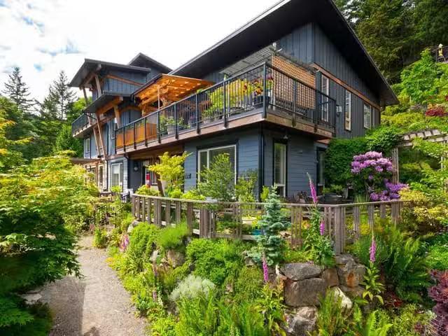 Apartment for sale in Bowen Island, Bowen Island, 207 726a Bel.