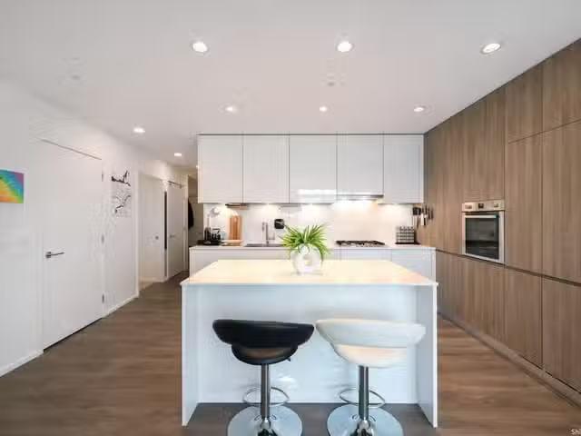 Apartment for sale in Burnaby, Burnaby North, 1911 4650 Brentw.