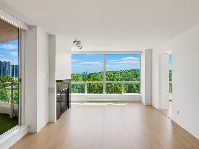 Apartment for sale in Burnaby, Burnaby North, 1206 9623 Manche.