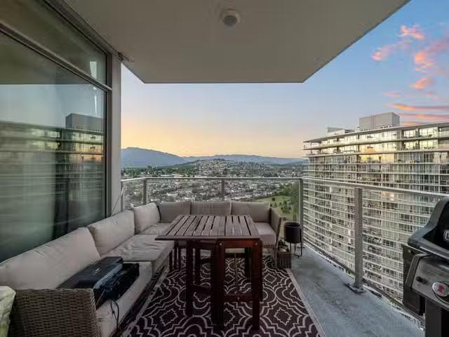Apartment for sale in Burnaby, Burnaby North, 2810 1788 Gilmor.