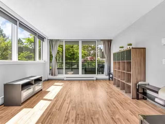 Apartment for sale in Burnaby, Burnaby North, 202 3980 Carriga.
