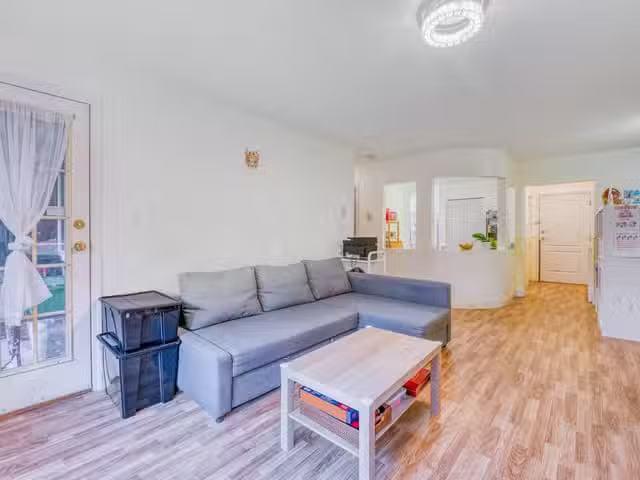 Apartment for sale in Burnaby, Burnaby North, 207 3738 Norfolk.