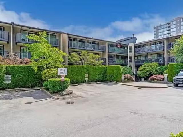 Apartment for sale in Burnaby, Burnaby North, 208 9847 Manches.