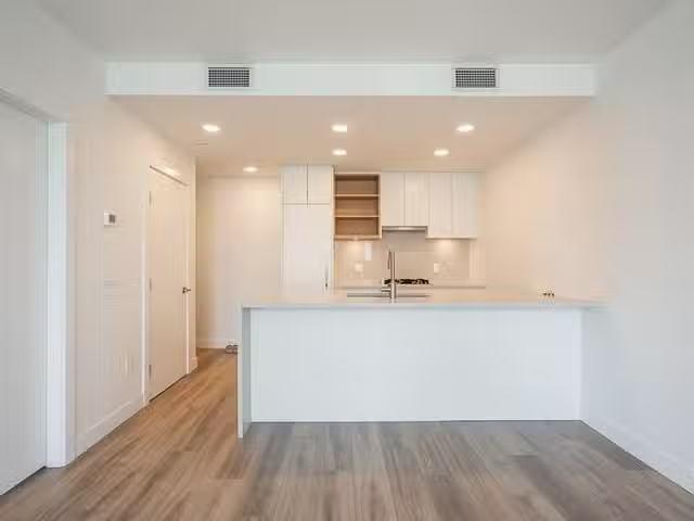 Apartment for sale in Burnaby, Burnaby North, 2101 4433 Alaska.