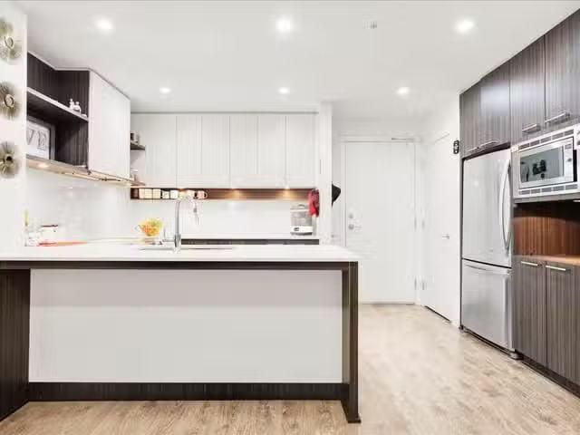 Apartment for sale in Burnaby, Burnaby North, 218 9250 Univers.