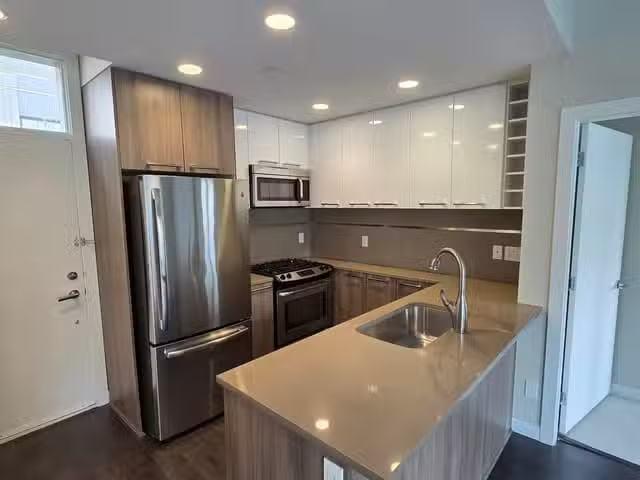 Apartment for sale in Burnaby, Burnaby North, 317 9350 Univers.