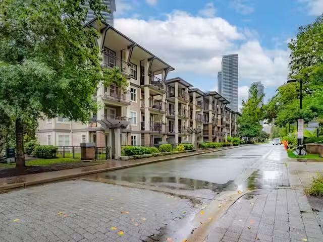 Apartment for sale in Burnaby, Burnaby North, 315 4788 Brentwo.