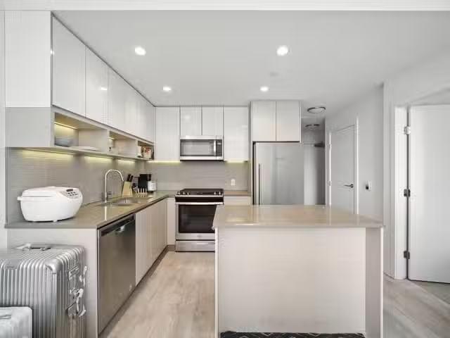 Apartment for sale in Burnaby, Burnaby North, 418 8850 Univers.