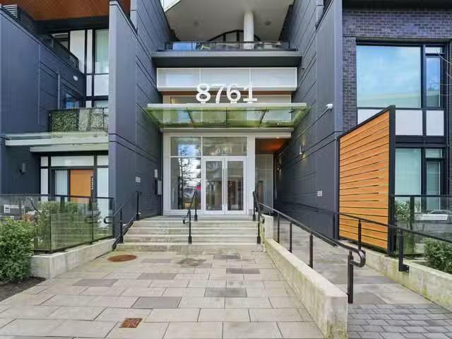 Apartment for sale in Burnaby, Burnaby North, 604 8761 Univers.