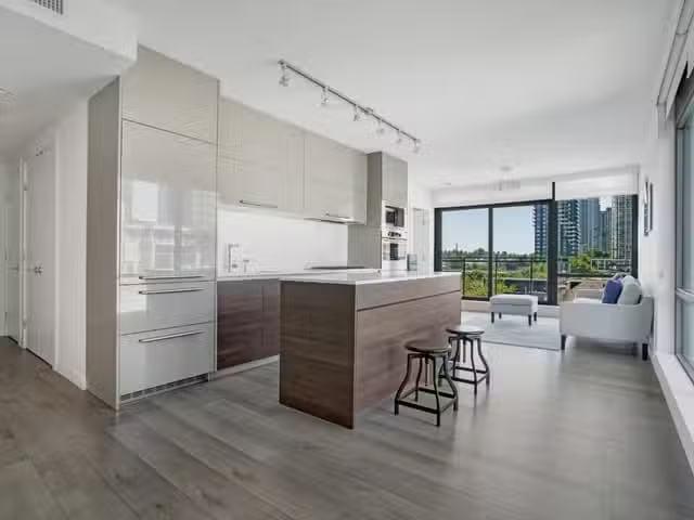 Apartment for sale in Burnaby, Burnaby North, 608 2378 Alpha A.