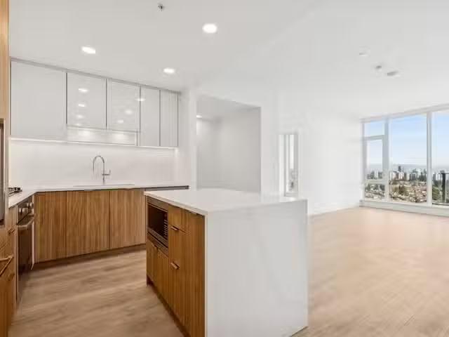 Apartment for sale in Burnaby, Burnaby East, 401 7728 Park Cre.