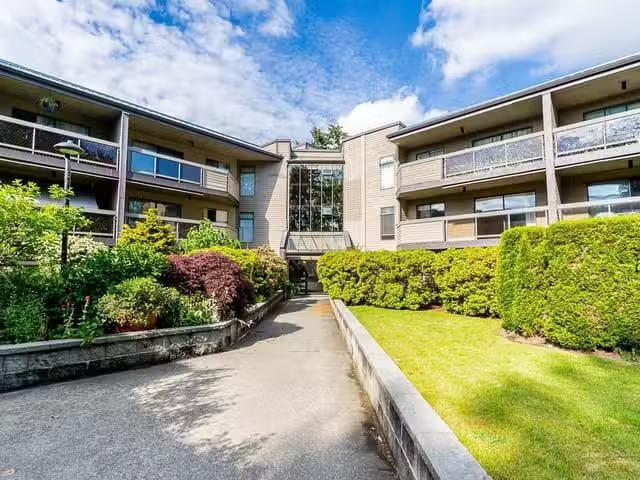 Apartment for sale in Burnaby, Burnaby South, 102 6105 Kingswa.