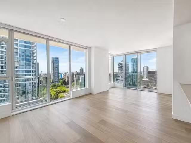 Apartment for sale in Burnaby, Burnaby South, 2104 6000 Mc Kay.