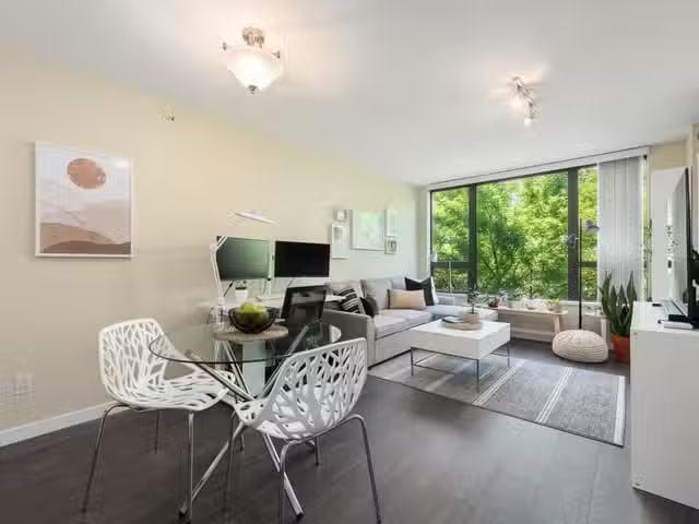 Apartment for sale in Burnaby, Burnaby South, 312 7138 Collier.