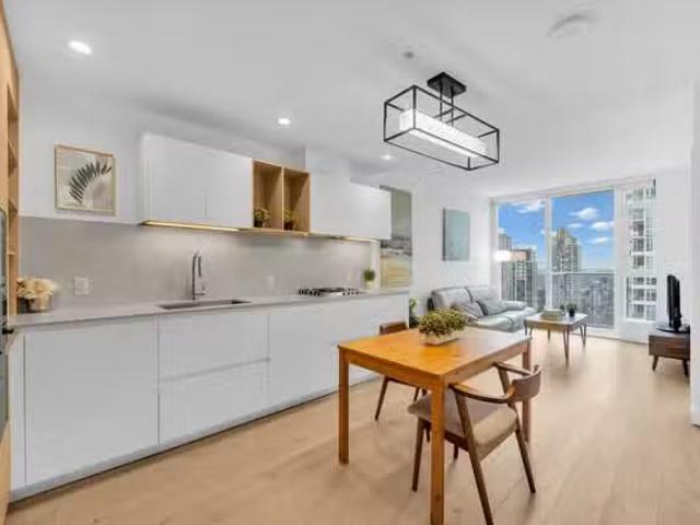 Apartment for sale in Burnaby, Burnaby South, 3303 6000 Mc Kay.