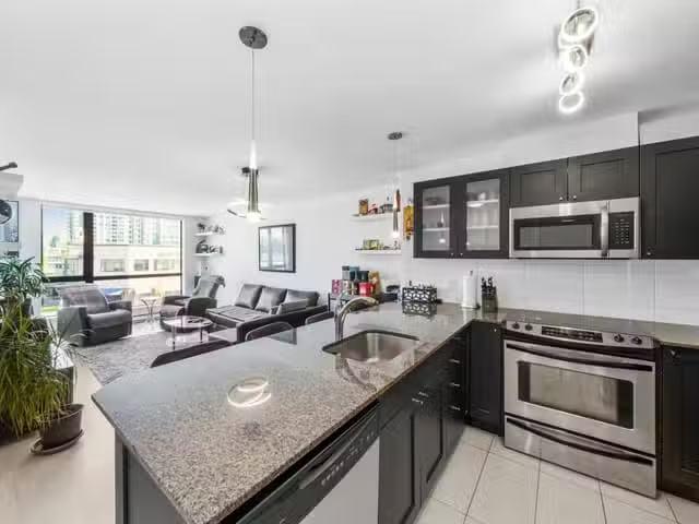 Apartment for sale in Burnaby, Burnaby South, 502 7225 Acorn A.