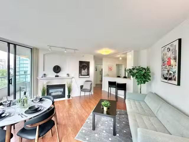 Apartment for sale in Burnaby, Burnaby South, 902 4567 Hazel S.