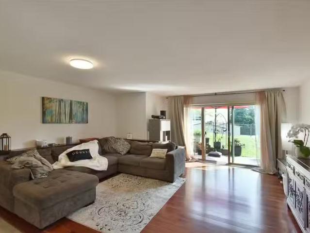 Apartment for sale in Gibsons & Area, Gibsons, Sunshine Coast.
