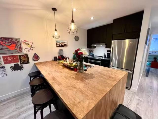 Apartment for sale in Gibsons & Area, Gibsons, Sunshine Coast.