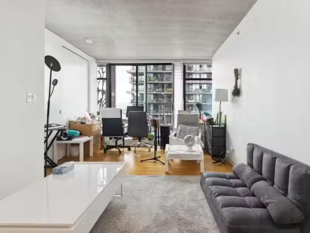 Apartment for sale in Downtown VW, Vancouver, Vancouver West.