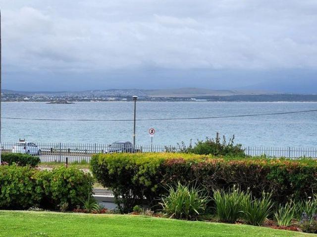 Apartment For Sale in De Bakke, Mossel Bay