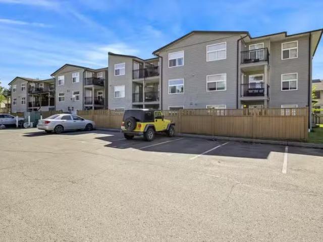 Apartment for sale in Duncan, West Duncan, 113 3215 Cowichan L.