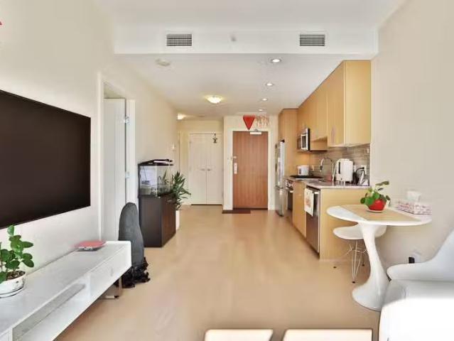 Apartment for sale in False Creek, Vancouver, Vancouver West.