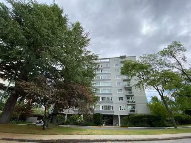 Apartment for sale in Oakridge VW, Vancouver, Vancouver West.