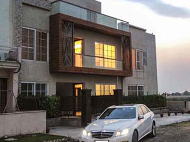 Apartment for Sale in Mohali, Chandigarh, Ref# 8737646