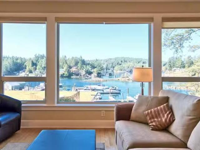 Apartment for sale in Madeira Park, Sunshine Coast, 5B 12849 L.