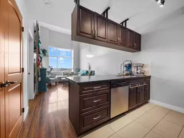 Apartment for sale in Maple Ridge, Maple Ridge, 402 11935 Burn.