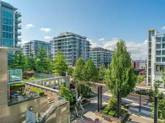 Apartment for sale in North Vancouver, North Vancouver, 401 13.