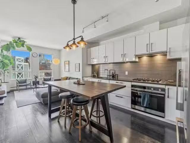 Apartment for sale in North Vancouver, North Vancouver, 408 10.