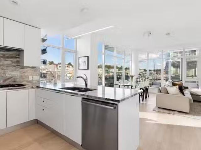 Apartment for sale in North Vancouver, North Vancouver, 409 18.