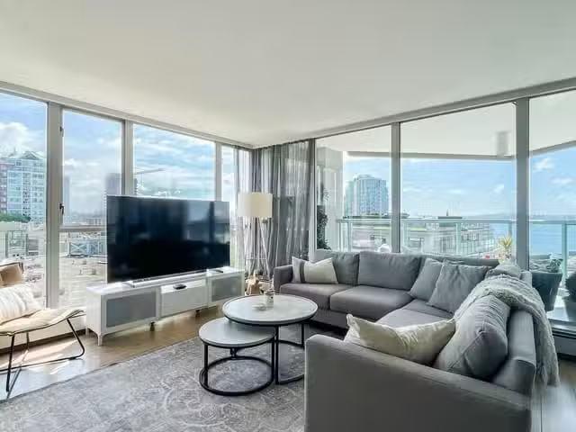 Apartment for sale in North Vancouver, North Vancouver, 701 12.