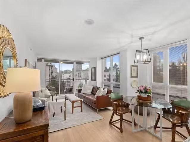 Apartment for sale in North Vancouver, North Vancouver, 708 18.