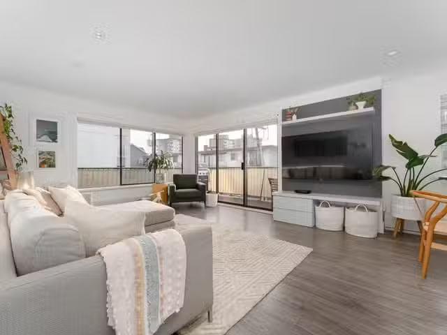 Apartment for sale in North Vancouver, North Vancouver, 103 12.